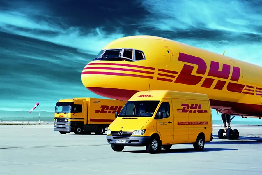 پست بین‌المللی DHL به‌واسطه سرعت و قابلیت رهگیری، نقش مهمی در رضایت مشتری و موفقیت فروش بین‌المللی دارد.